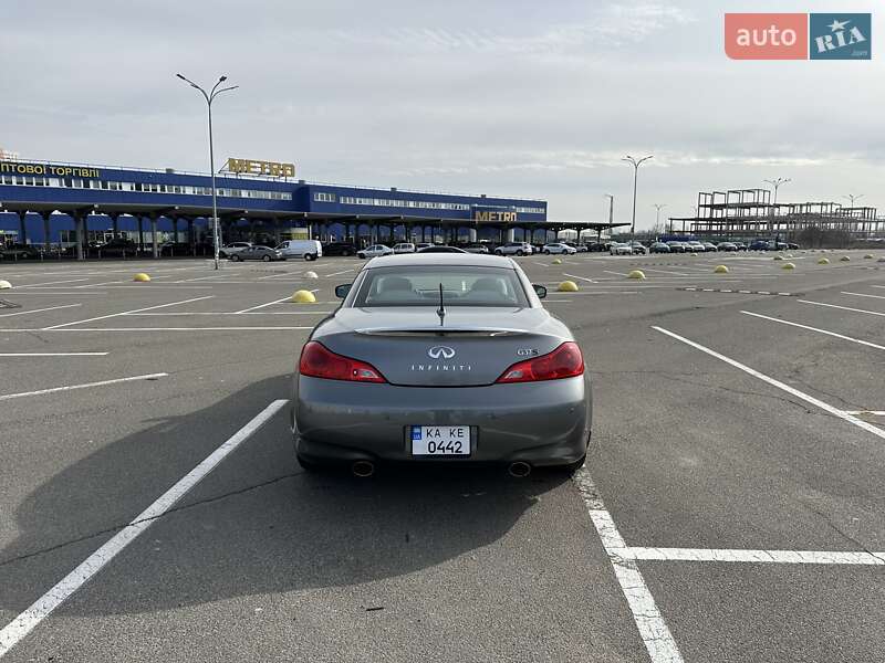 Кабриолет Infiniti G37 2011 в Киеве