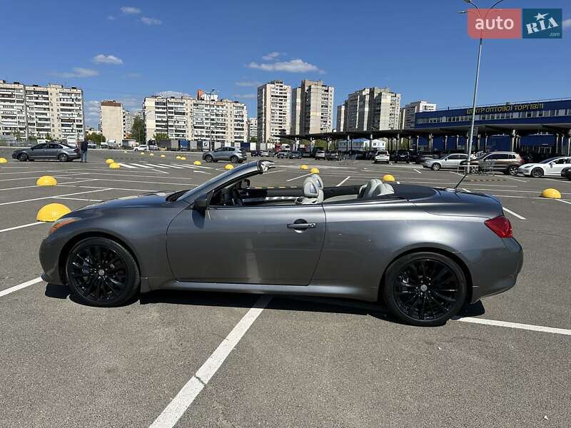 Кабриолет Infiniti G37 2011 в Киеве