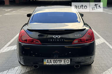 Купе Infiniti G37 2008 в Киеве