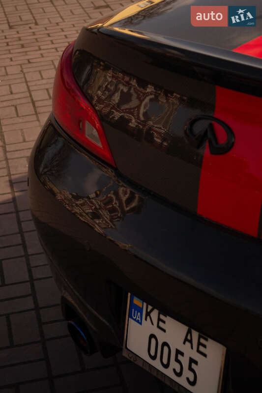 Кабріолет Infiniti G37 2013 в Кам'янському