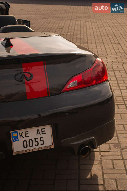Кабріолет Infiniti G37 2013 в Кам'янському