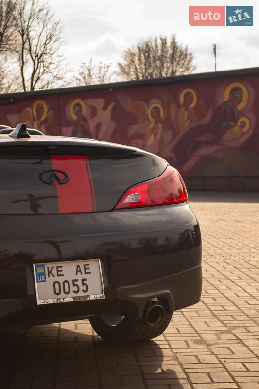 Кабріолет Infiniti G37 2013 в Кам'янському