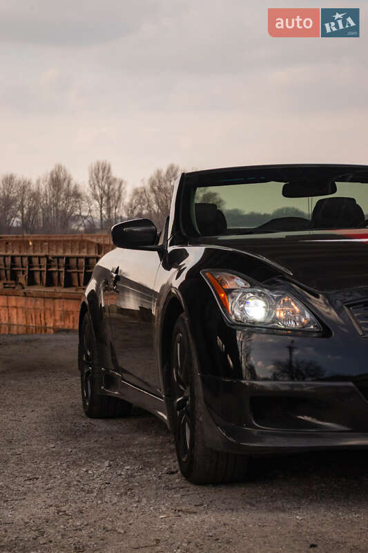 Кабріолет Infiniti G37 2013 в Кам'янському