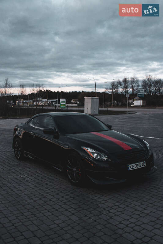 Кабріолет Infiniti G37 2013 в Кам'янському