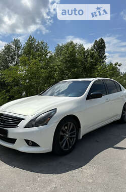 Седан Infiniti G37 2009 в Дніпрі