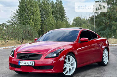 Купе Infiniti G37 2008 в Дніпрі