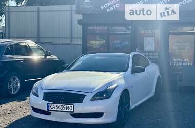 Купе Infiniti G37 2010 в Киеве