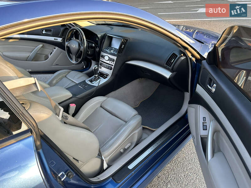 Купе Infiniti G37 2007 в Києві