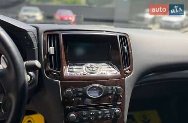 Седан Infiniti G37 2009 в 