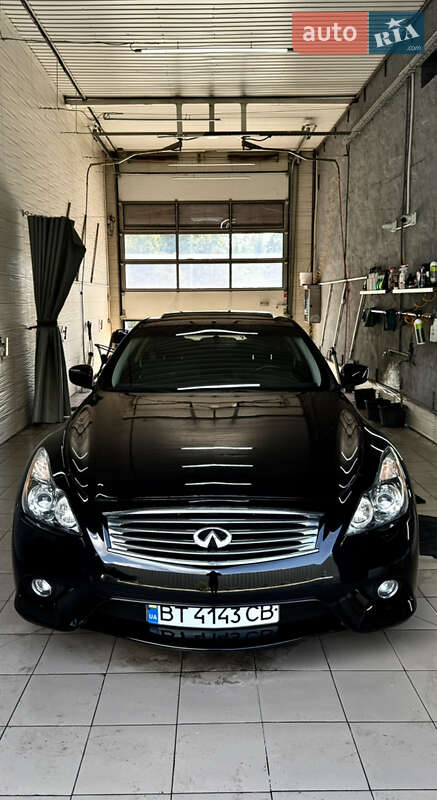 Купе Infiniti G37 2012 в Киеве