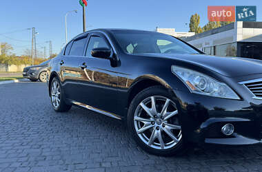 Купе Infiniti G37 2011 в 