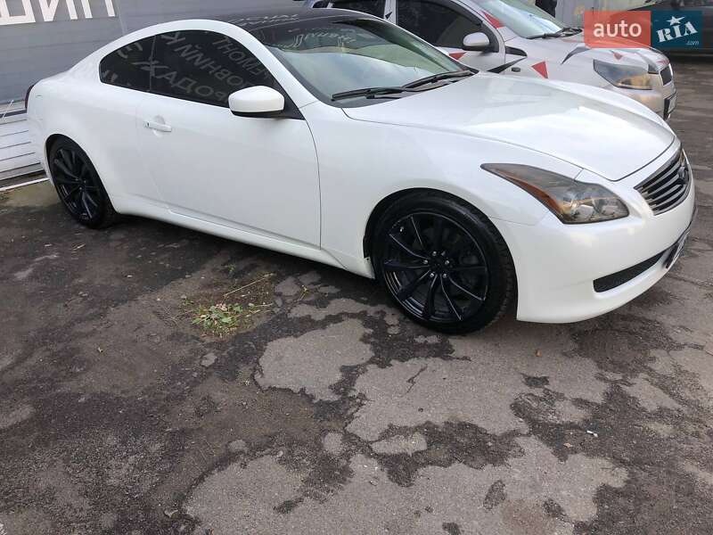 Купе Infiniti G37 2008 в Києві