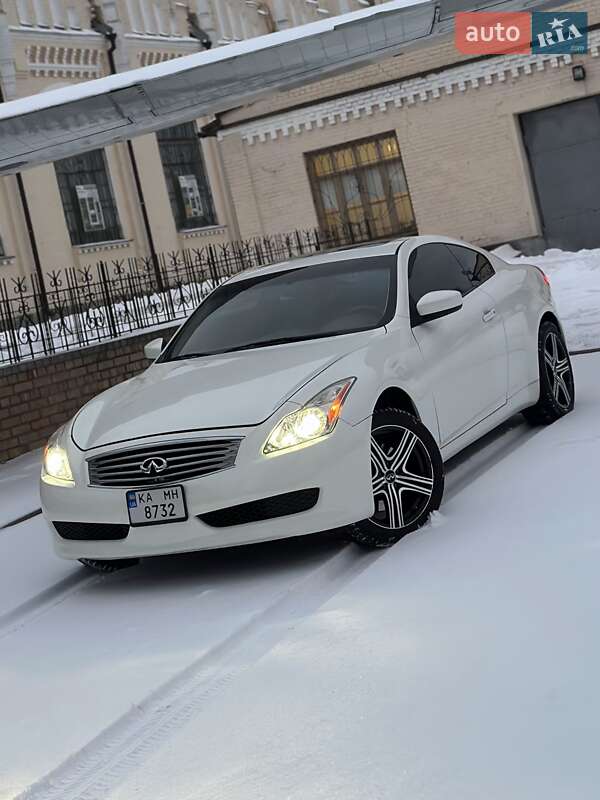 Infiniti G37 2010