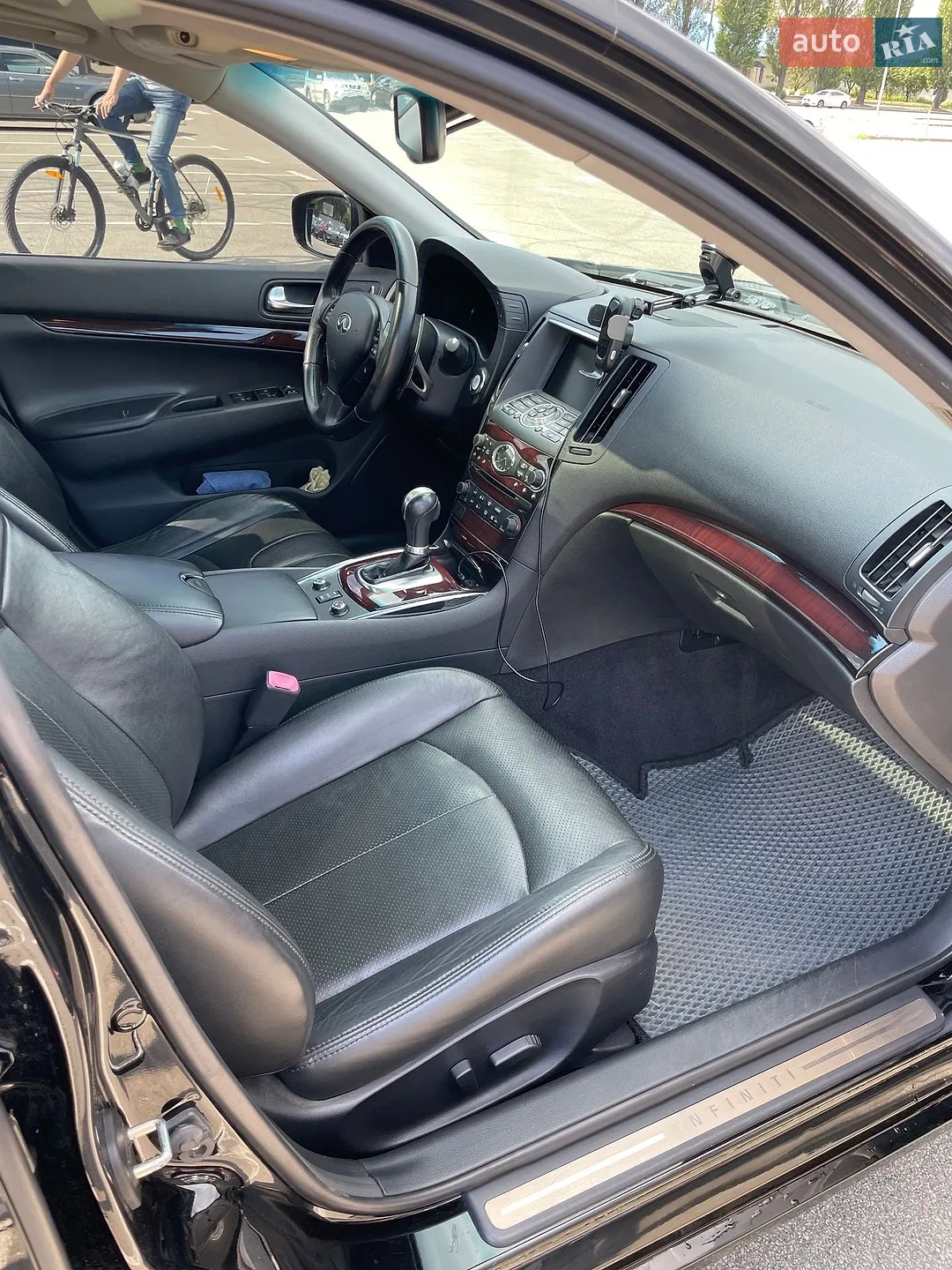 2010 Infiniti G - мініатюра 6