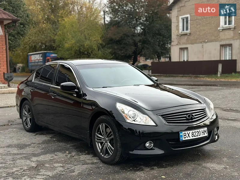 Infiniti G37 2013