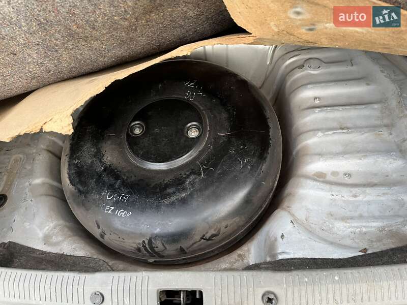 Седан Infiniti I30 1998 в Днепре