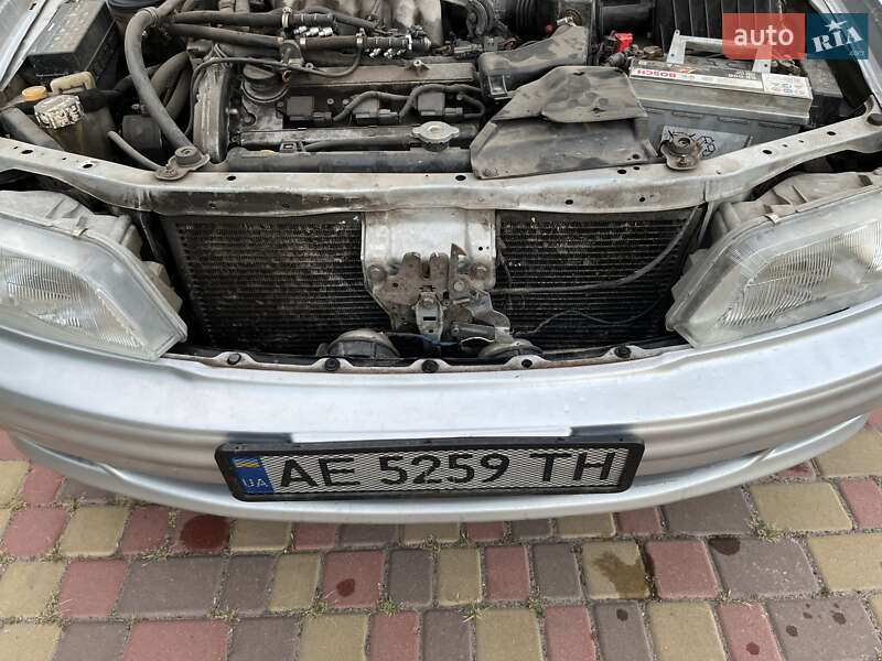 Седан Infiniti I30 1998 в Днепре