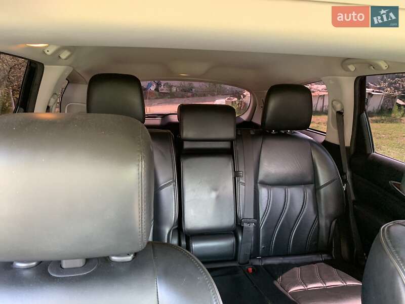 Позашляховик / Кросовер Infiniti JX35 2013 в Івано-Франківську