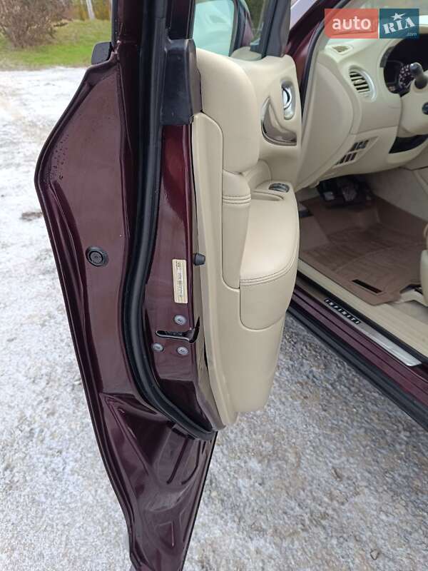 Позашляховик / Кросовер Infiniti JX35 2012 в Городку