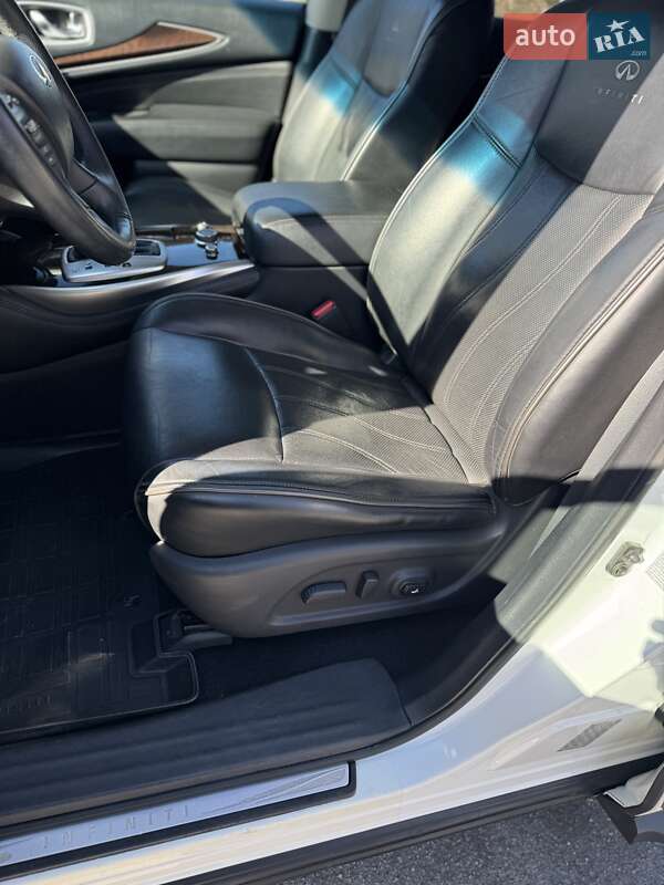 Позашляховик / Кросовер Infiniti JX35 2013 в Києві