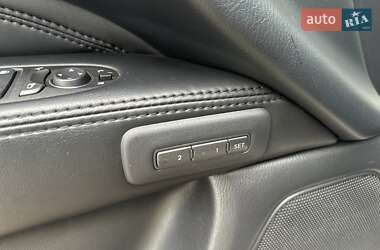 Позашляховик / Кросовер Infiniti JX35 2013 в 