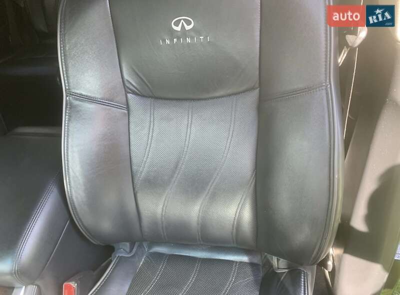 Позашляховик / Кросовер Infiniti JX35 2013 в Полтаві