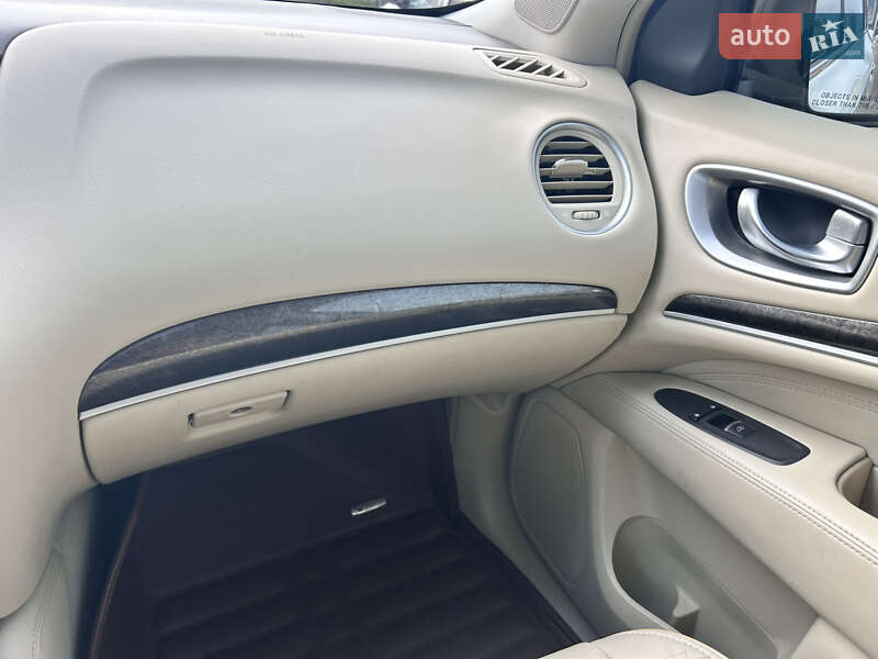 Внедорожник / Кроссовер Infiniti JX35 2013 в Житомире