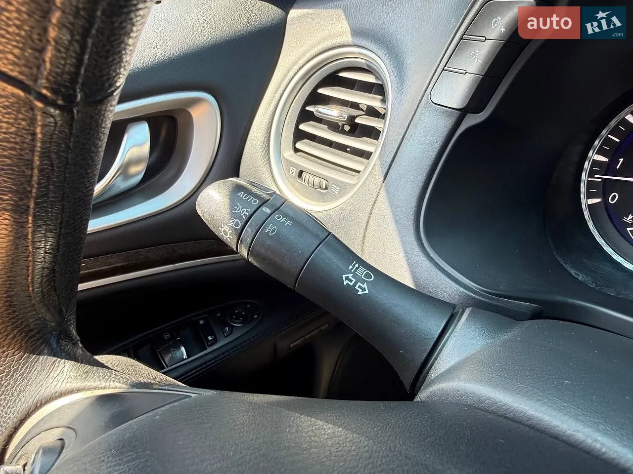 2012 Infiniti JX - мініатюра 18