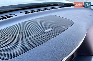 Седан Infiniti M25 2012 в 