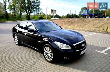 Седан Infiniti M25 2012 в 