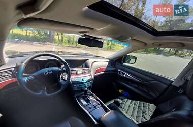 Седан Infiniti M25 2012 в 
