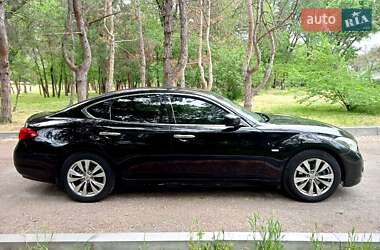 Седан Infiniti M25 2012 в 