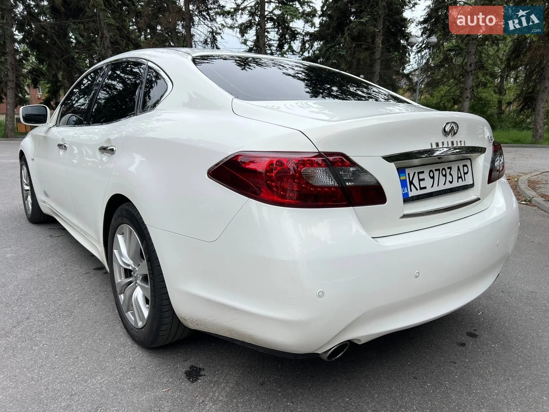 2011 Infiniti M - мініатюра 5