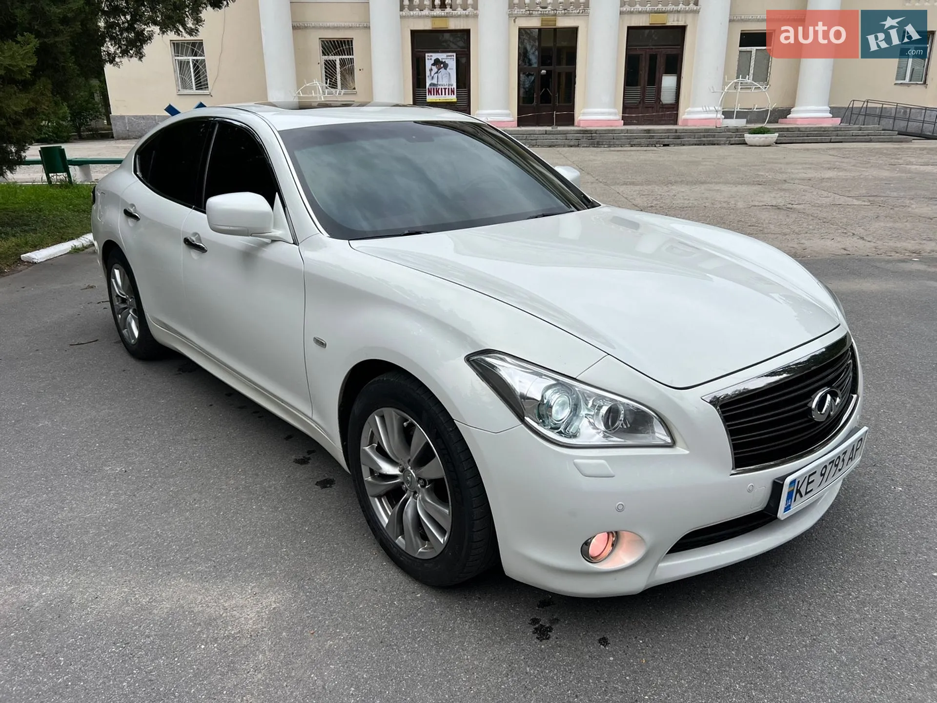 2011 Infiniti M - мініатюра 8