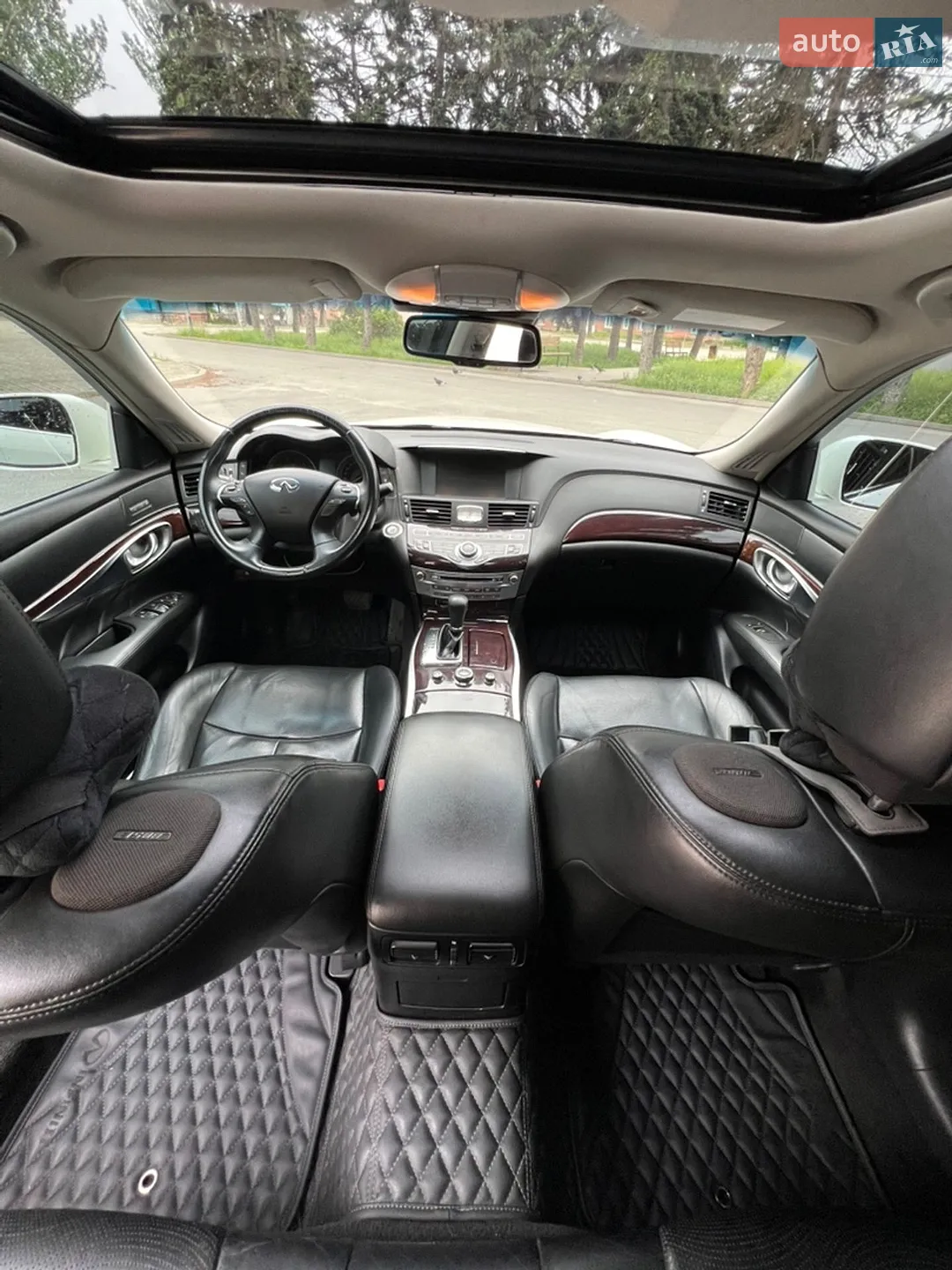 2011 Infiniti M - мініатюра 15