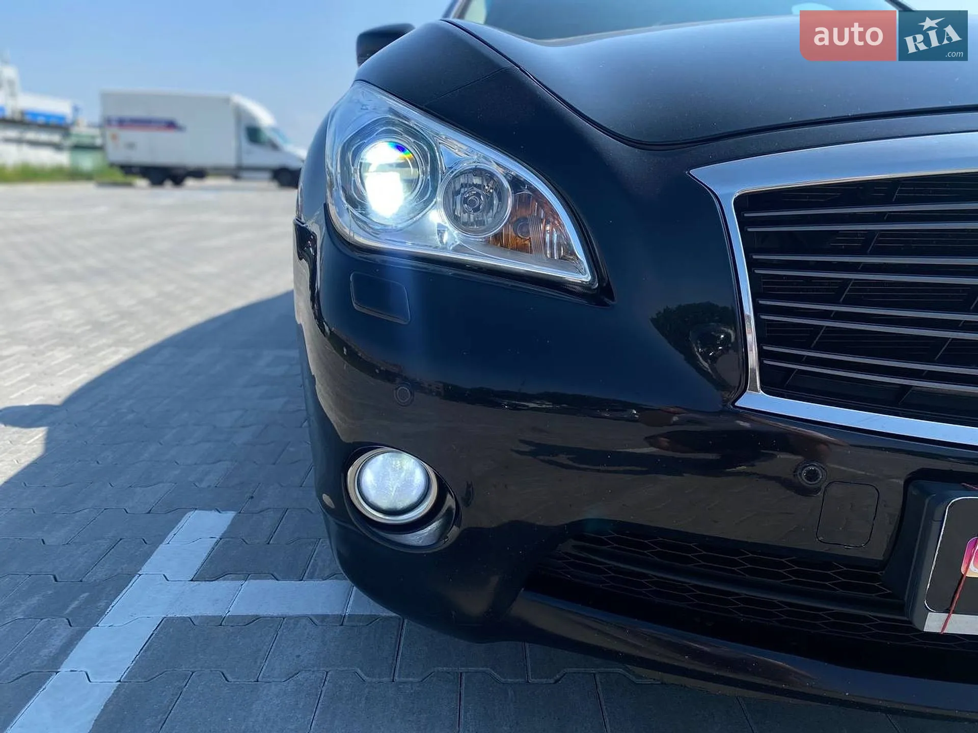2011 Infiniti M - мініатюра 6