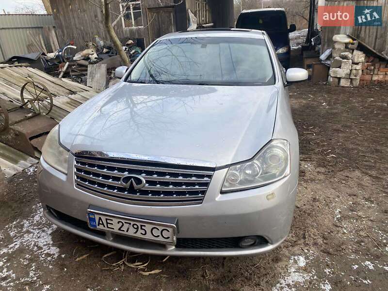 Седан Infiniti M35 2007 в Миргороді