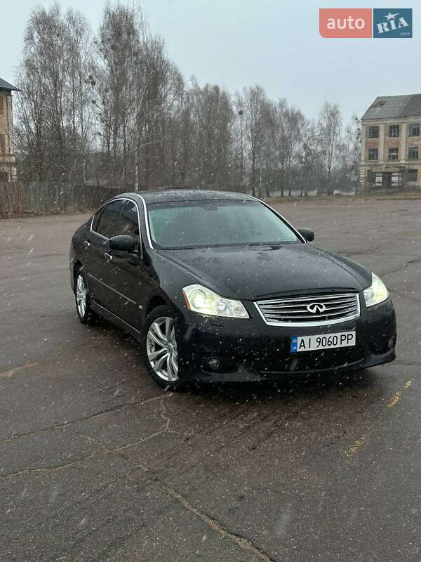 Infiniti M35 2010
