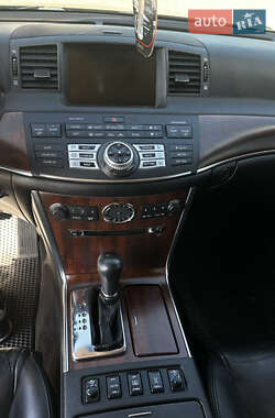 Седан Infiniti M35 2008 в 