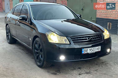 Седан Infiniti M35 2005 в 