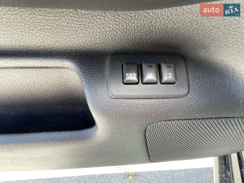 Седан Infiniti M35 2006 в Києві