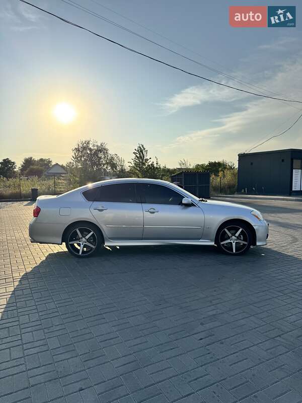 Седан Infiniti M35 2008 в Дніпрі