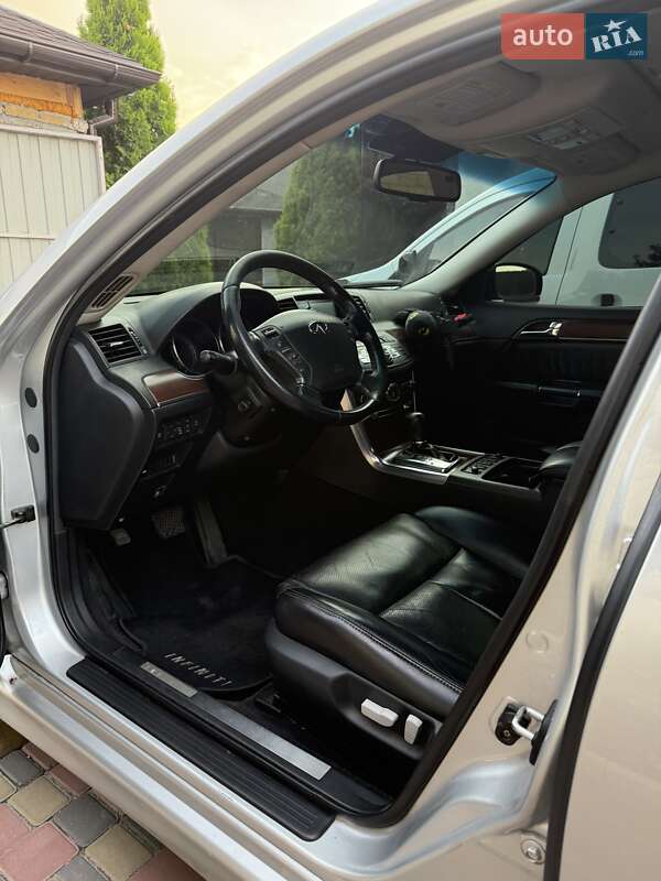 Седан Infiniti M35 2008 в Дніпрі