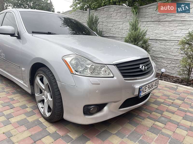 Седан Infiniti M35 2008 в Дніпрі