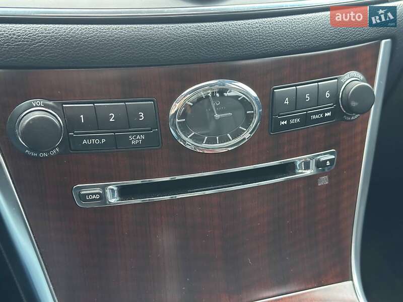 Седан Infiniti M35 2010 в Киеве