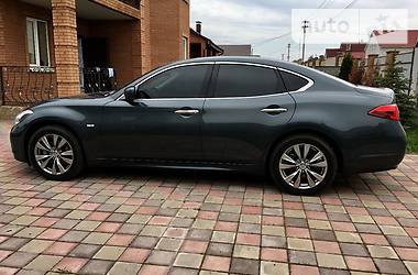 Седан Infiniti M37 2013 в 