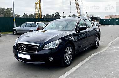 Седан Infiniti M37 2013 в 