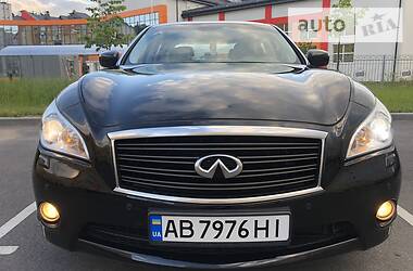 Седан Infiniti M37 2013 в 