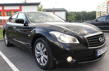 Седан Infiniti M37 2013 в 