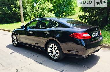 Седан Infiniti M37 2013 в 